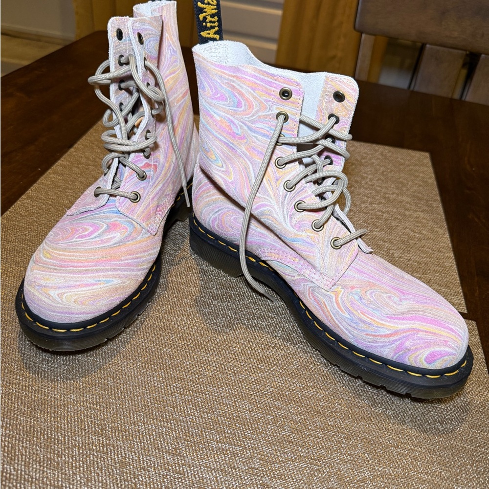 Dr. Martens 1460 Marbles Pink Swirl Soft Suede Combat Boots Size 10 Women’s